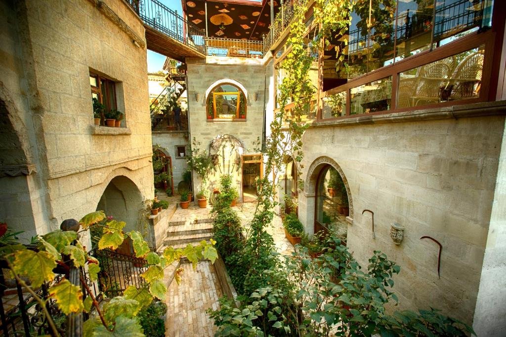 best Goreme hotels - hidded cave