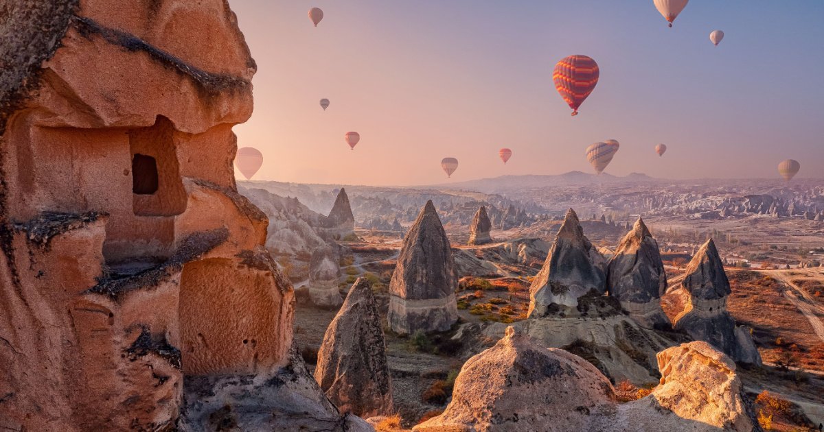 göreme valley featured